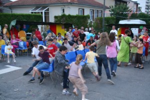 Les chaises musicales des jeunes